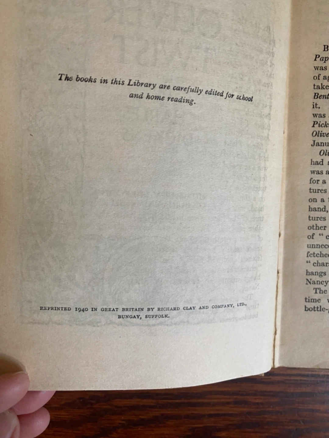 Oliver Twist by Charles Dickens - photo 2