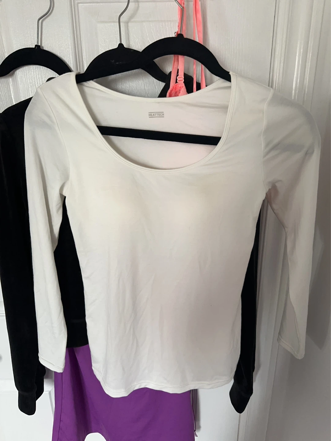 Uniqlo HEATTECH White Long Sleeve build in cups Top