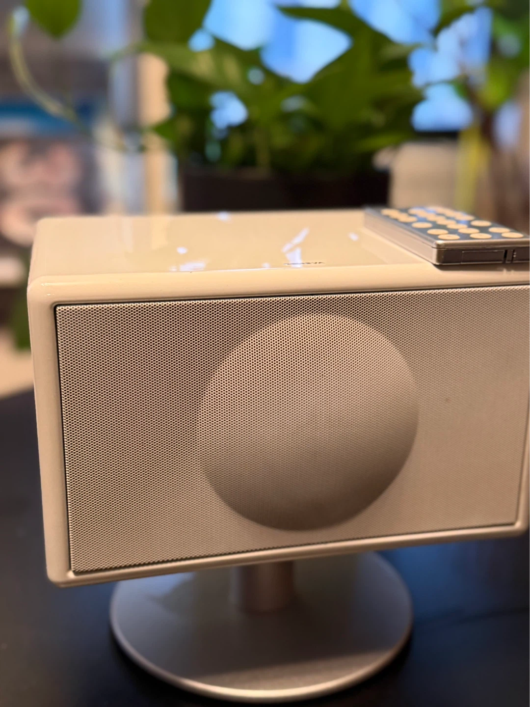 Geneva Sound System Classic/S Speaker (with remote & stand)