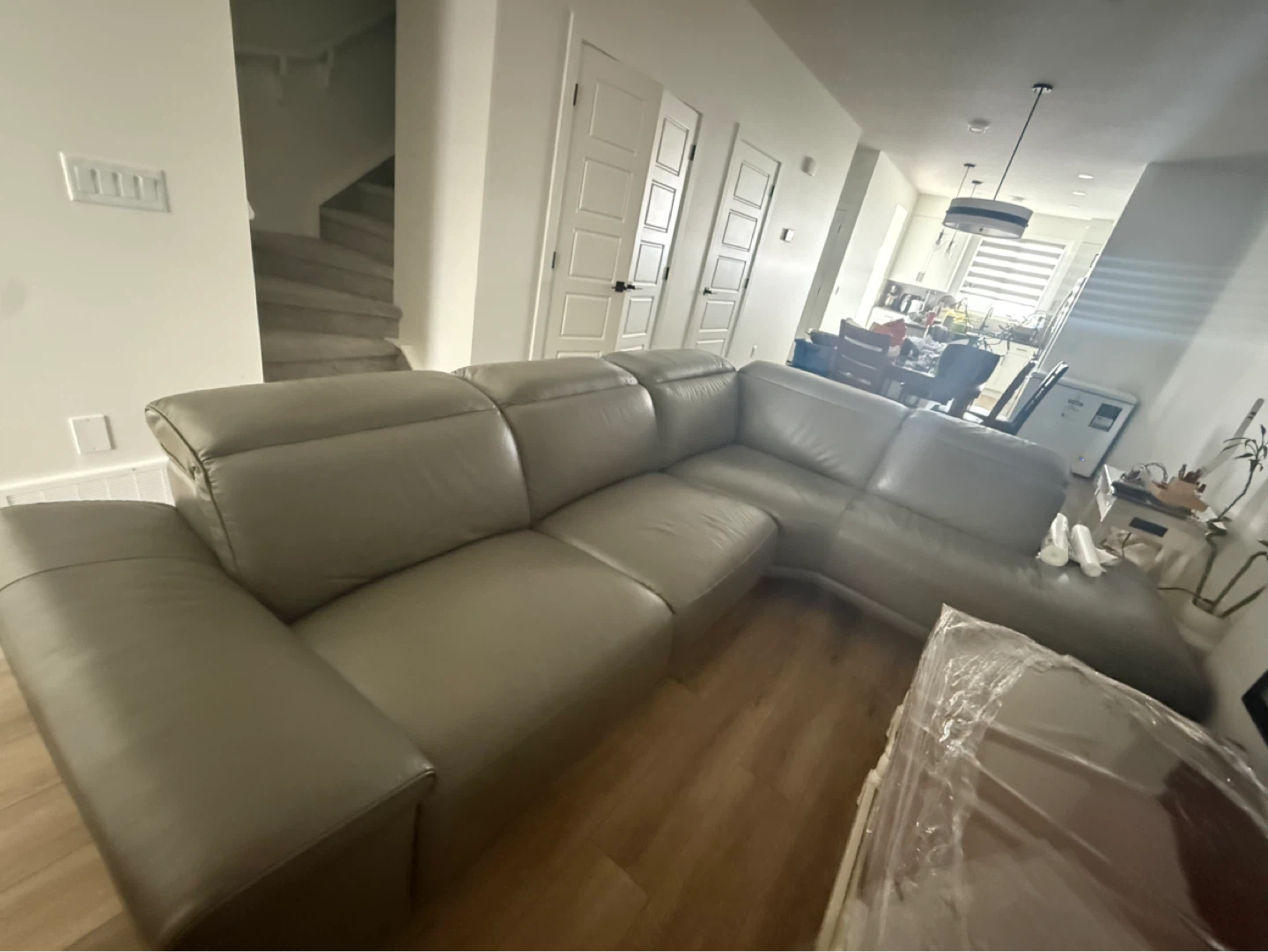Leather Sectional Sofa - photo 3