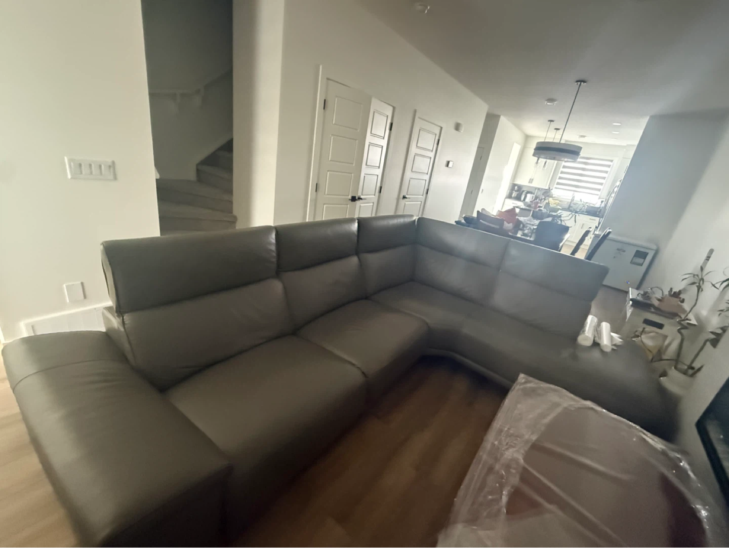 Leather Sectional Sofa - photo 2