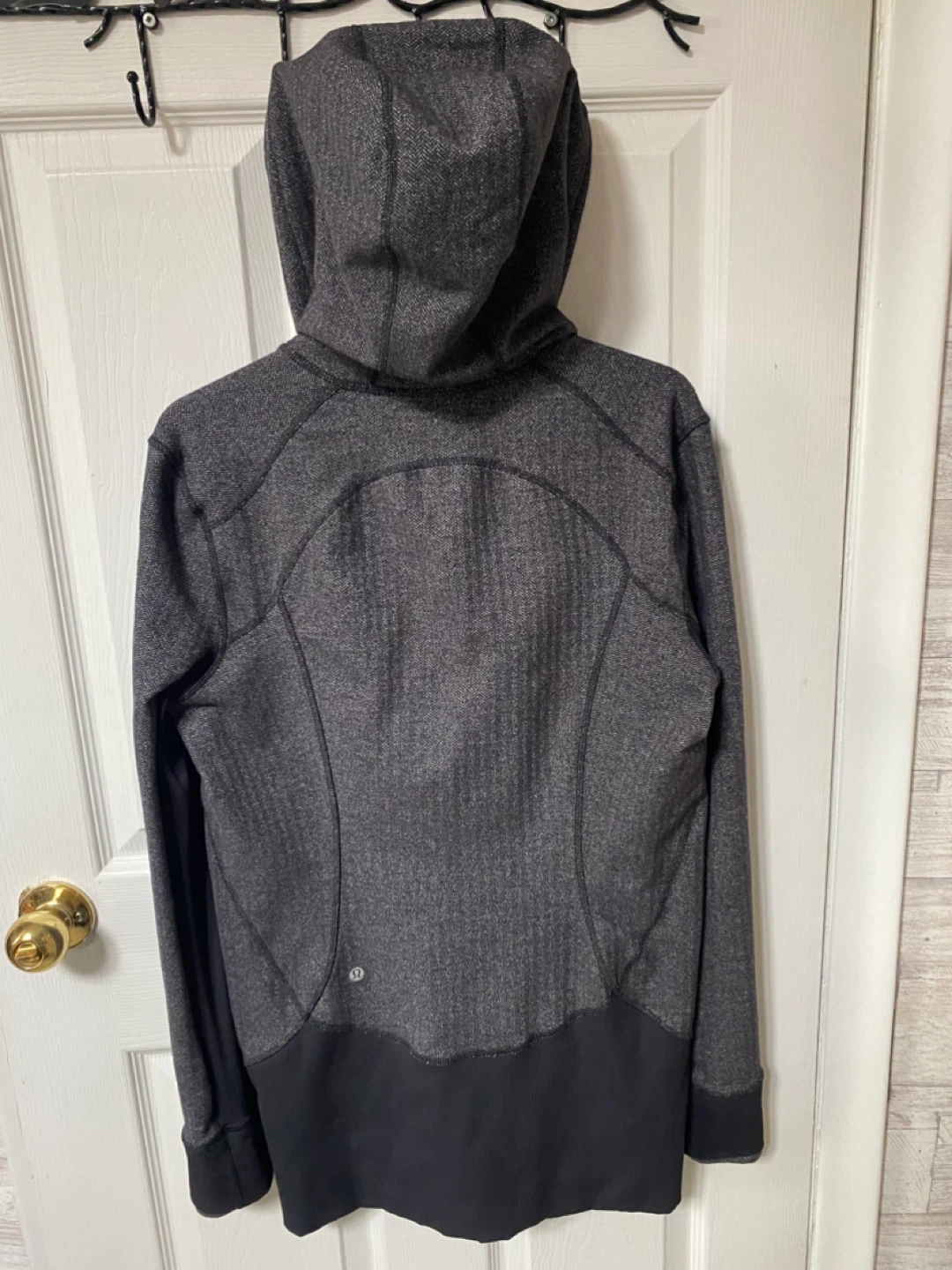 Lululemon Women’s Long Jacket with Hood! - photo 5