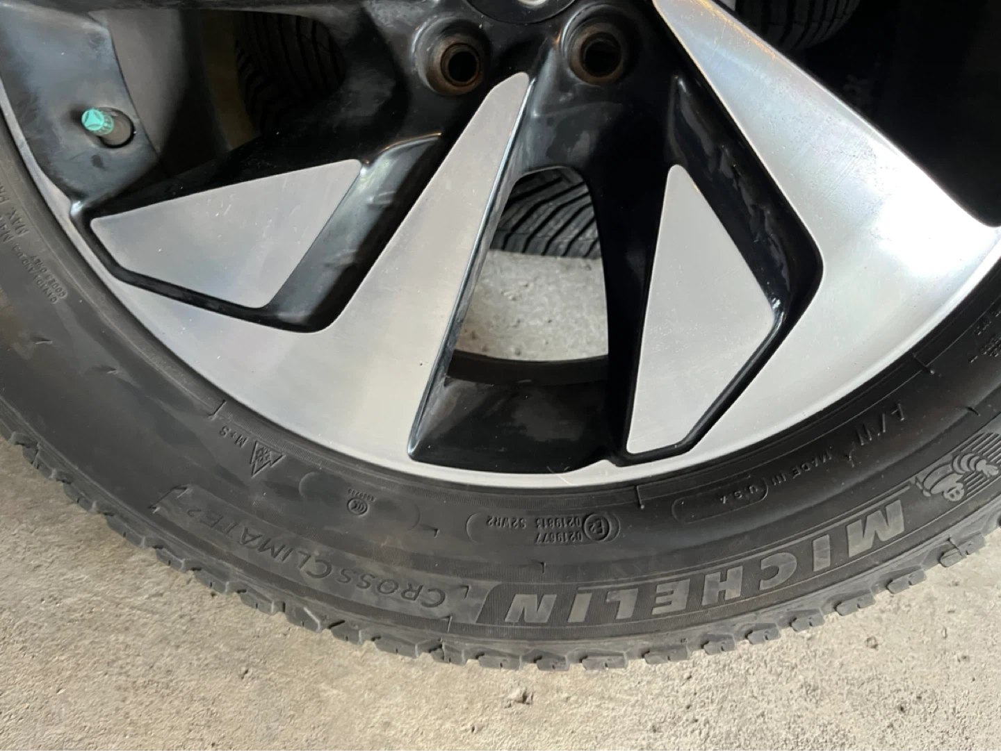 Michelin CrossClimate Tire 225/60 R18 - photo 4