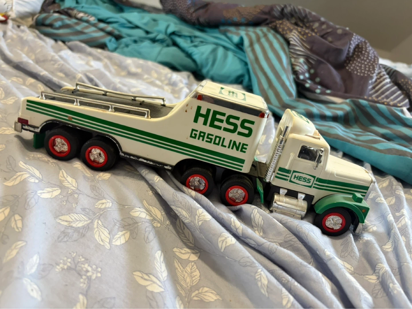 Hess 1991 Gasoline Tanker Toy Truck - photo 3