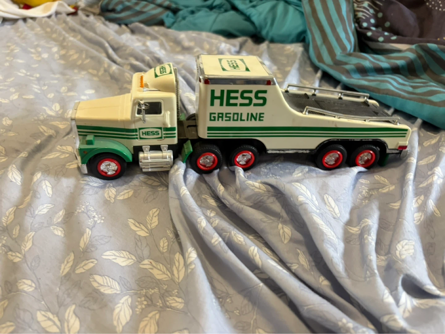 Hess 1991 Gasoline Tanker Toy Truck - photo 2