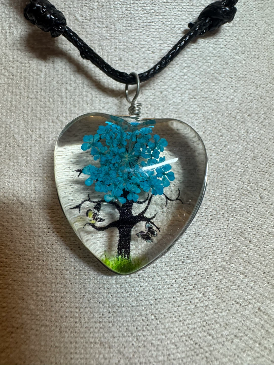 Heart Shape Resin Pendant Necklace with Blue Tree