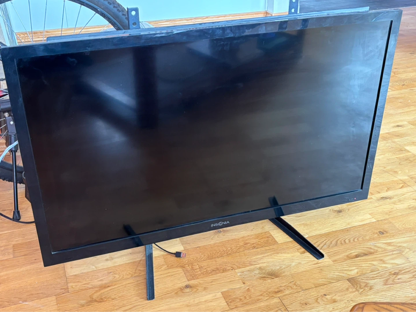 42” Insignia TV + stand + wall mount