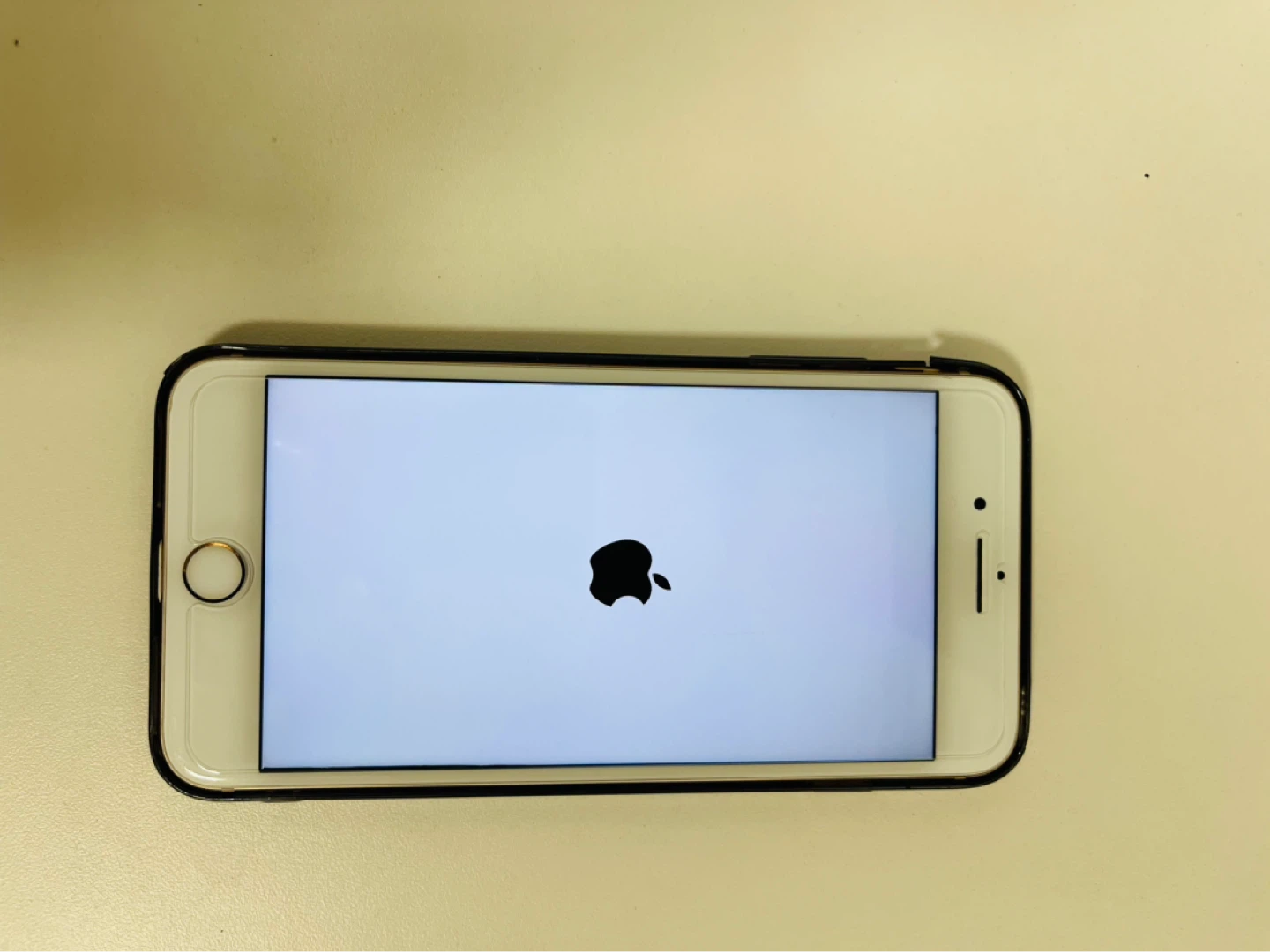 Apple iPhone 8 Plus Gold - photo 5