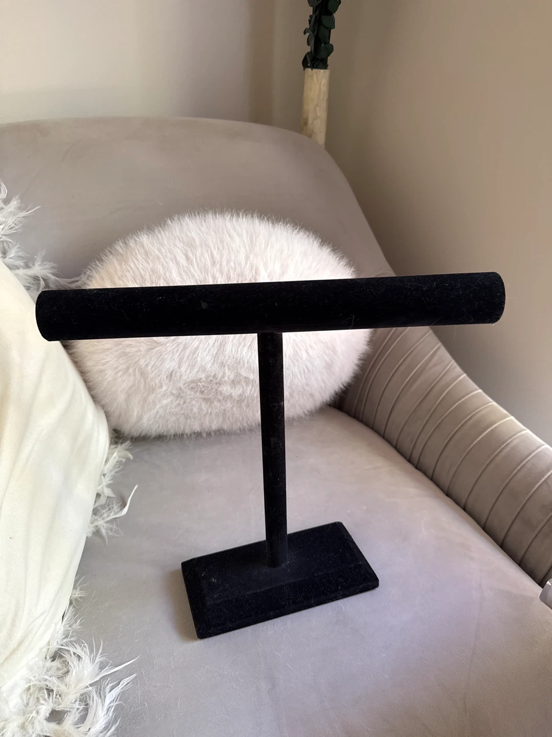 Black Velvet Bracelet Display Stand