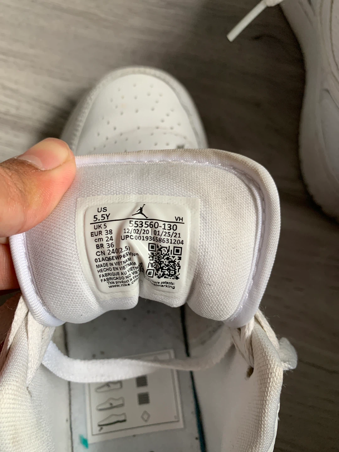 Nike Air Jordan 1 Low White Sneakers Size 5.5Y - photo 3
