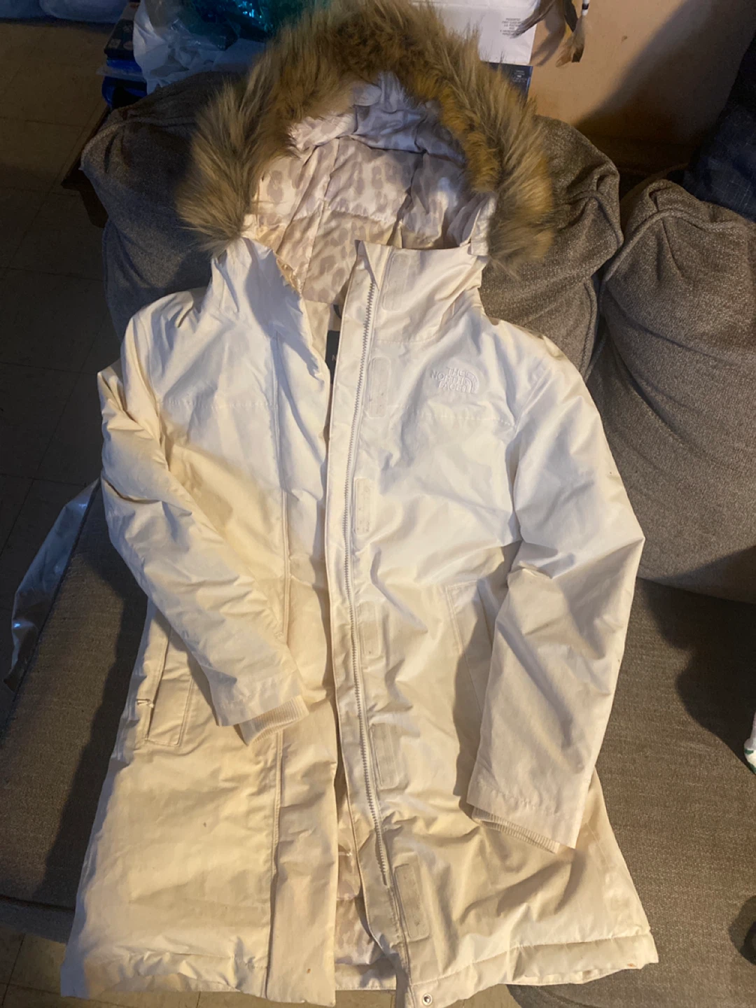 PICK UP ONLY !!! The North Face Women's Cream Parka w/ Fur Hood - photo 5