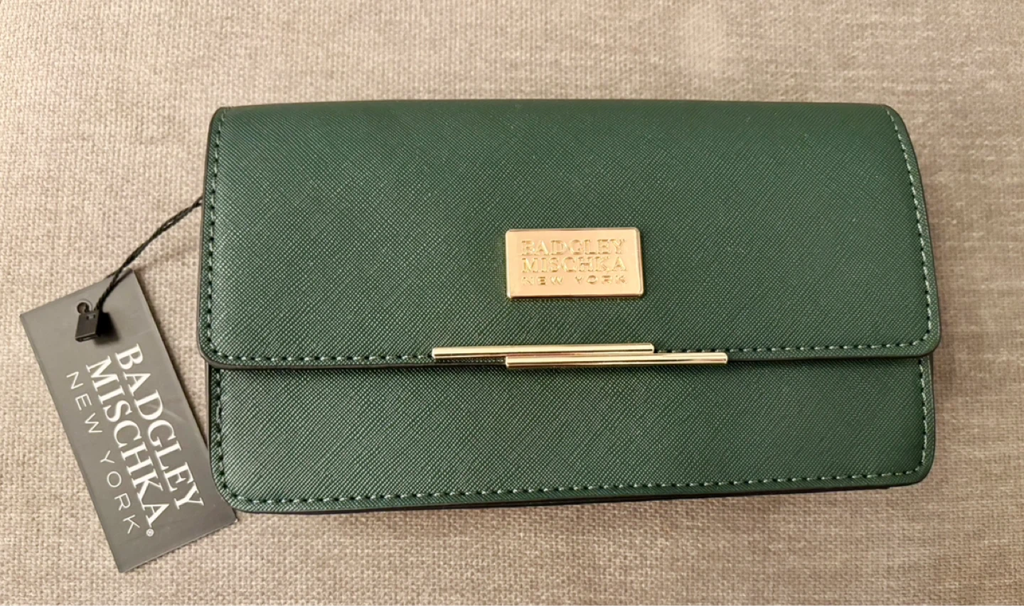 Badgley Mischka Green Chain Bag - photo 2