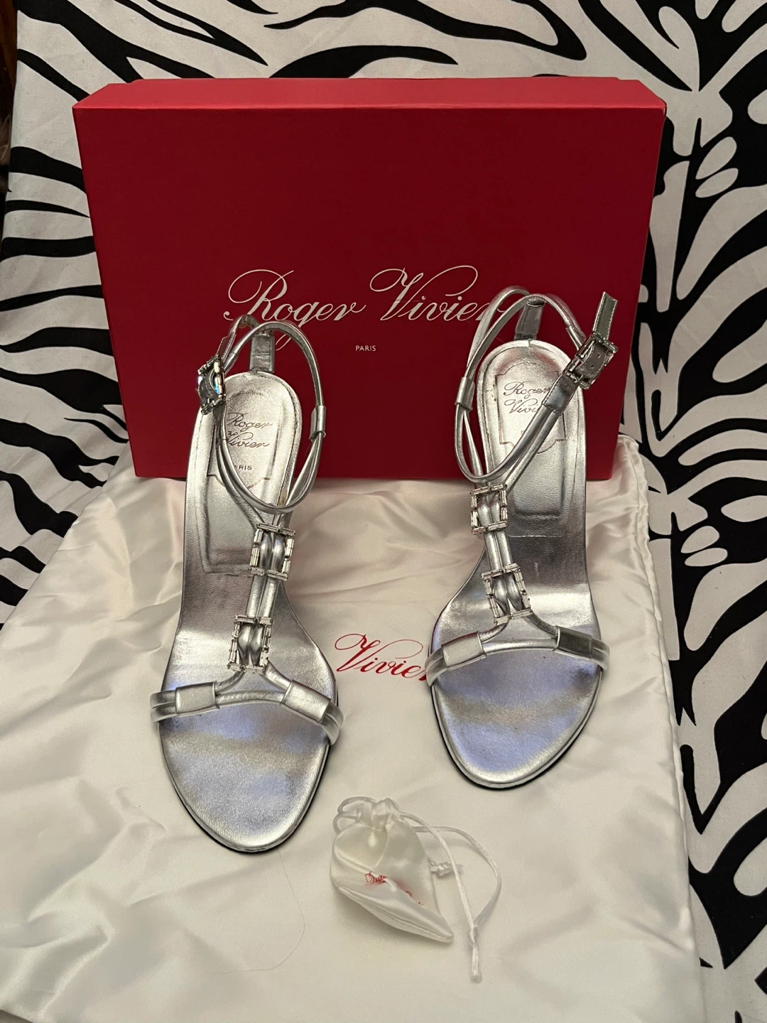 Authentic Roger Vivier Silver Crystal stiletto sandals - photo 2
