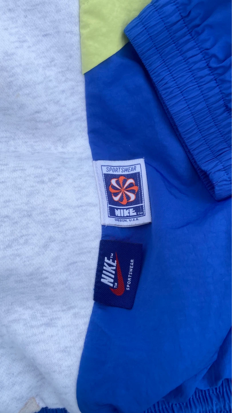 Classic Nike Sportswear Colorblock Hoodie - photo 2