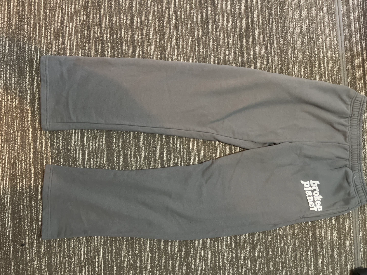 Broken Planet Sweatpants & Trust Your Universe Hoodie Set - photo 2