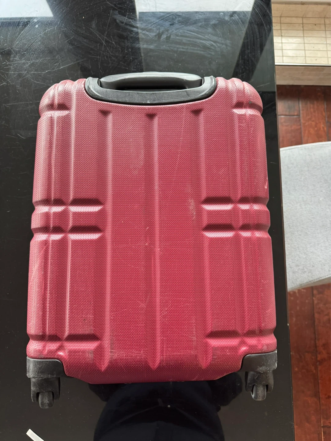 Samsonite Rhapsody 360 Spinner Carry-On Luggage - red