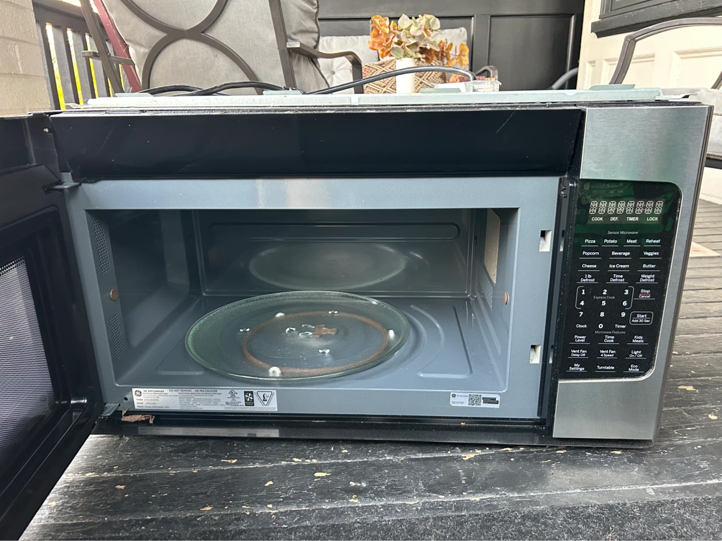 GE Appliances 1.7 cu. ft. Over-the-Range Microwave - photo 2