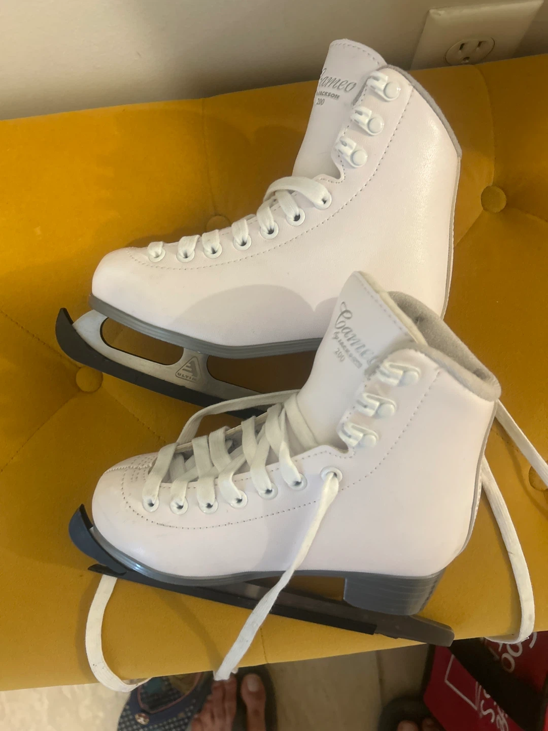 Brand new Cameo Jackson 200 White Figure Skates - photo 3