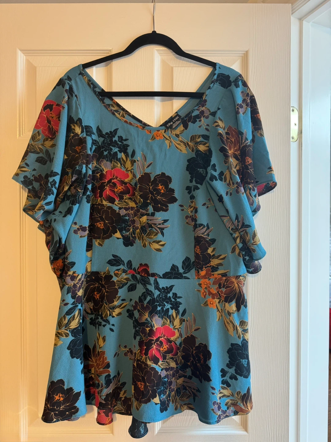 City Chic Blue Floral Print Ruffle Sleeve Top