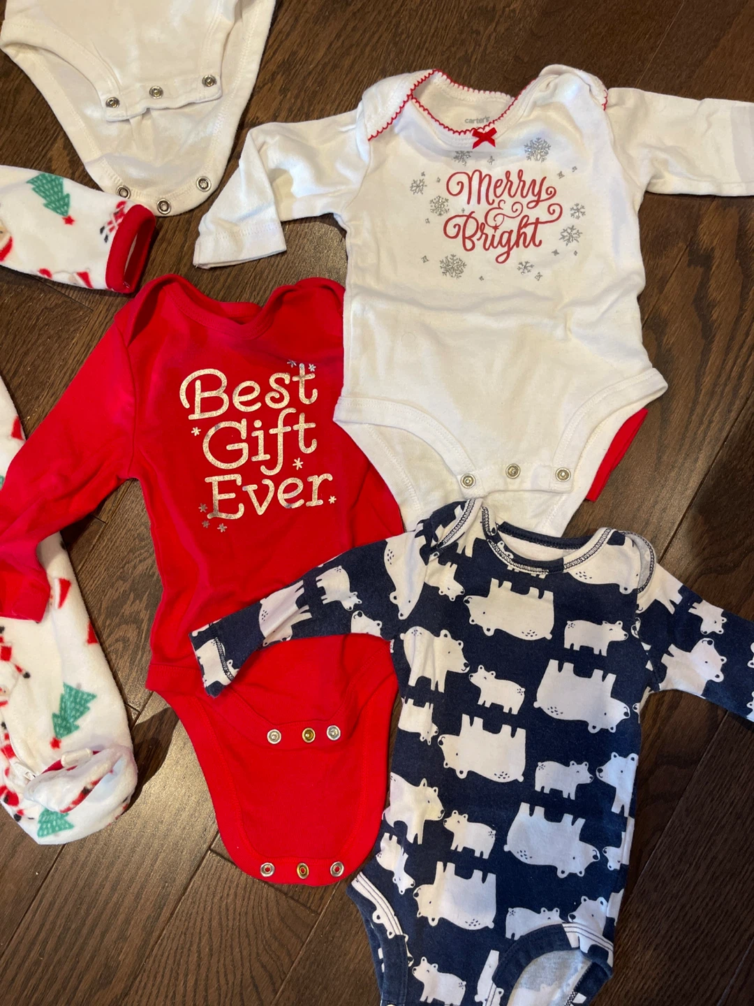 Baby 3 Month Christmas Onesies and Pajamas Bundle 🌱 - photo 3