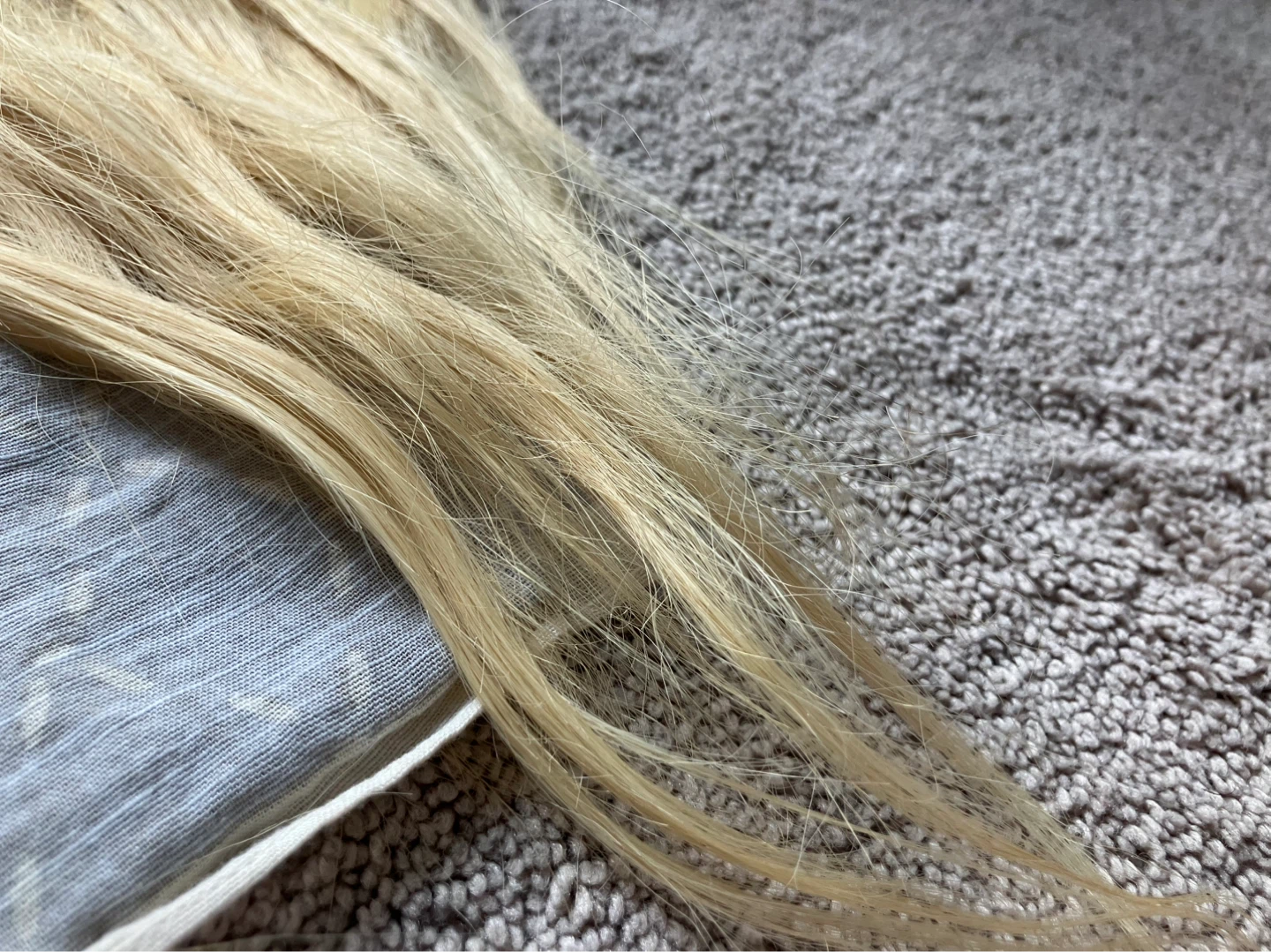 Hair Extensions, Clip-In (blonde human hair) Remy Royale - photo 2