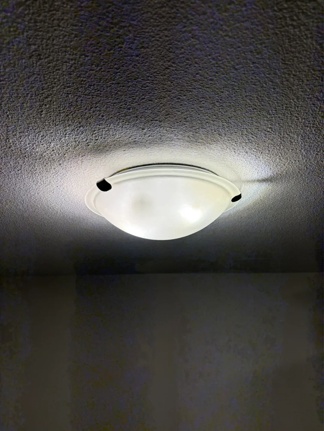 Ceiling light fixtures x3