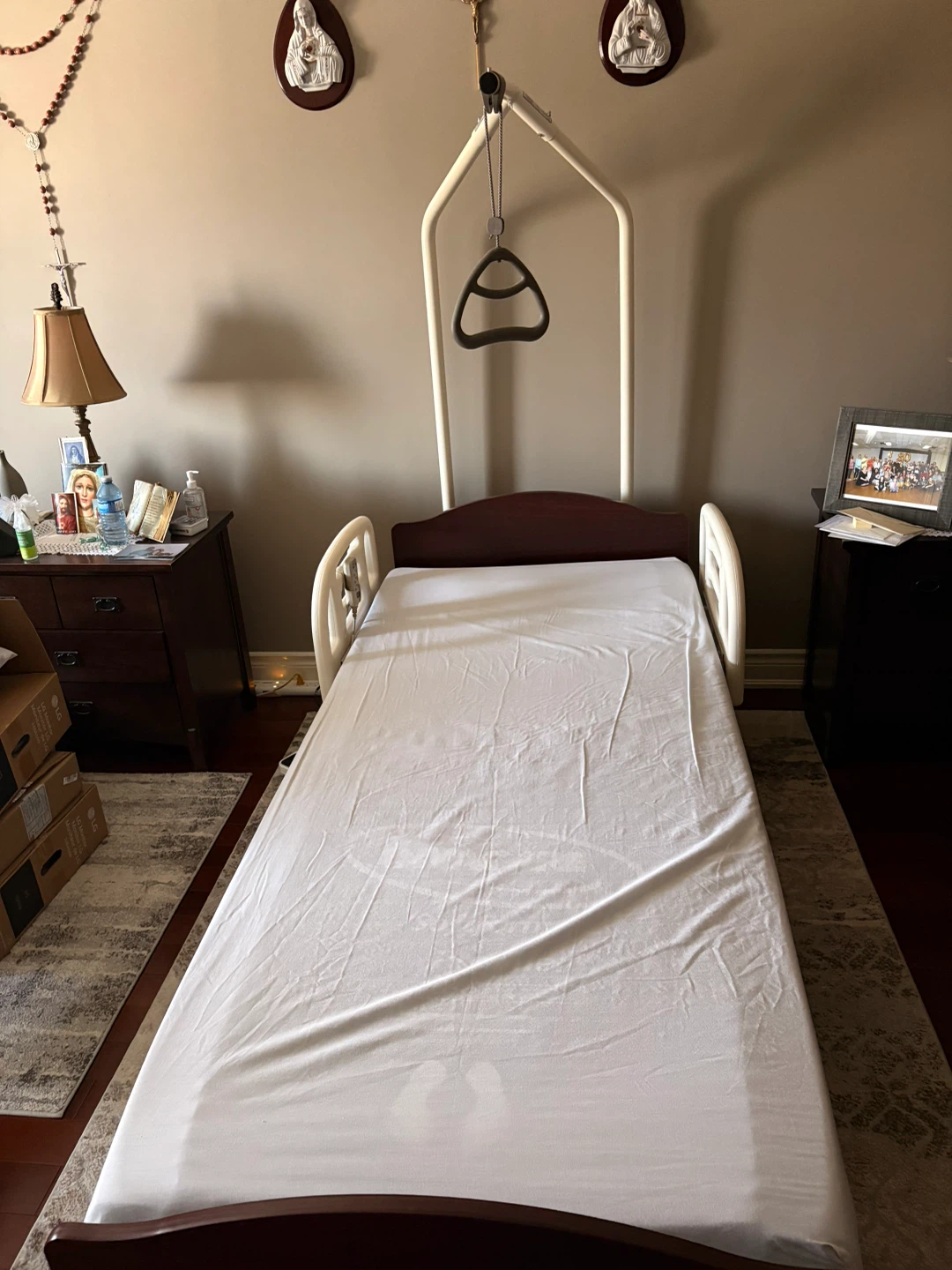 Invacare CS7 Series Hospital Bed - photo 3