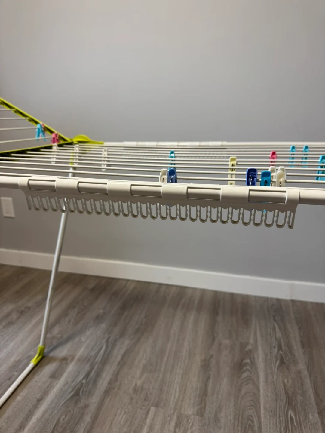 Expandable Laundry Drying Rack with Clothespin Holders - photo 4