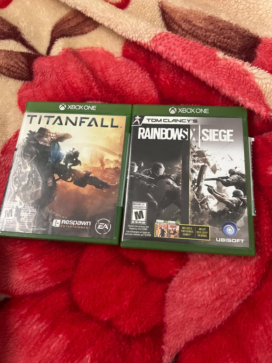 Xbox One Console with Titanfall and Rainbow Six Siege Games - photo 2
