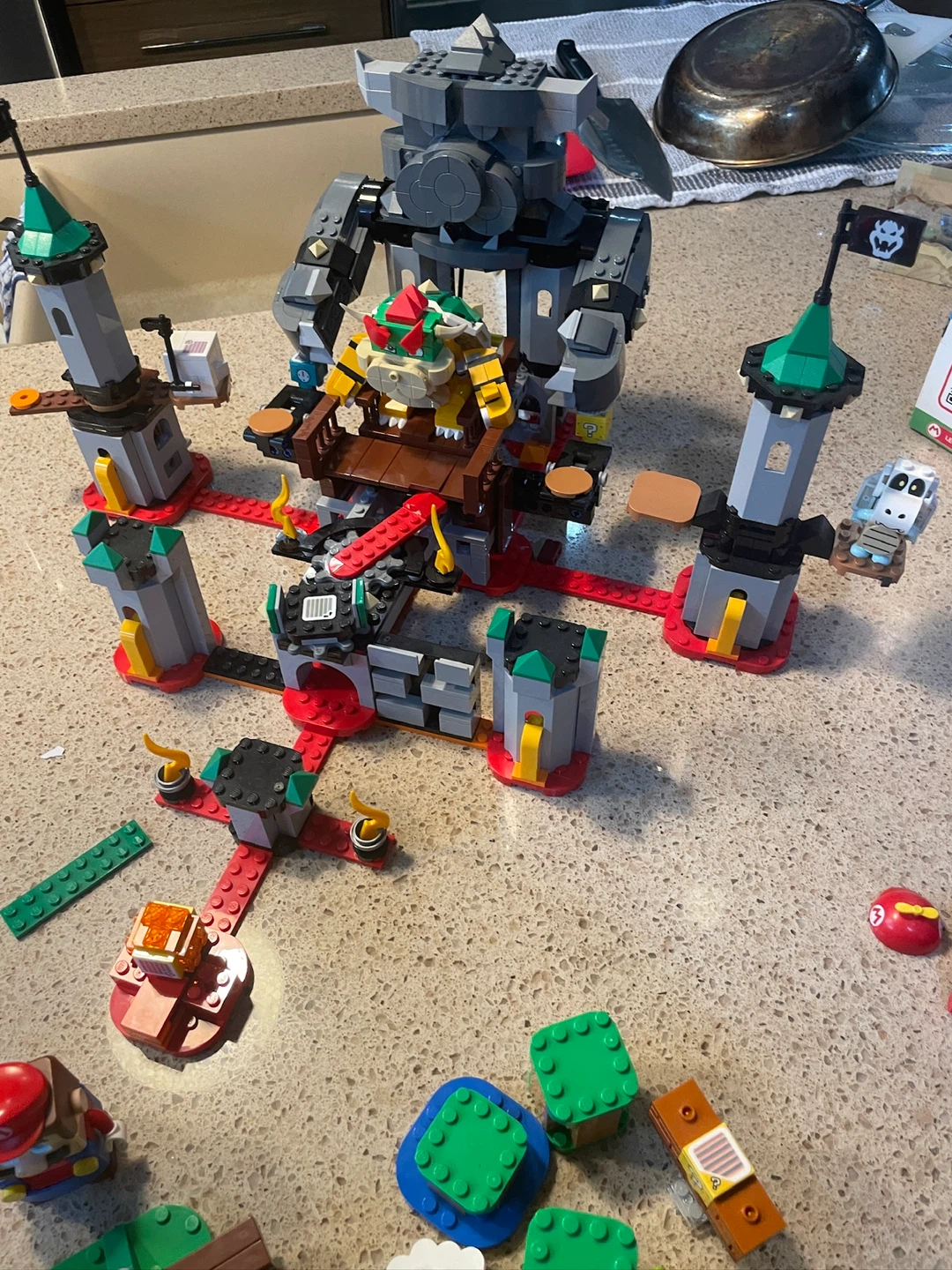LEGO Super Mario 71369 Bowser's Castle Boss Battle Expansion Set - photo 4