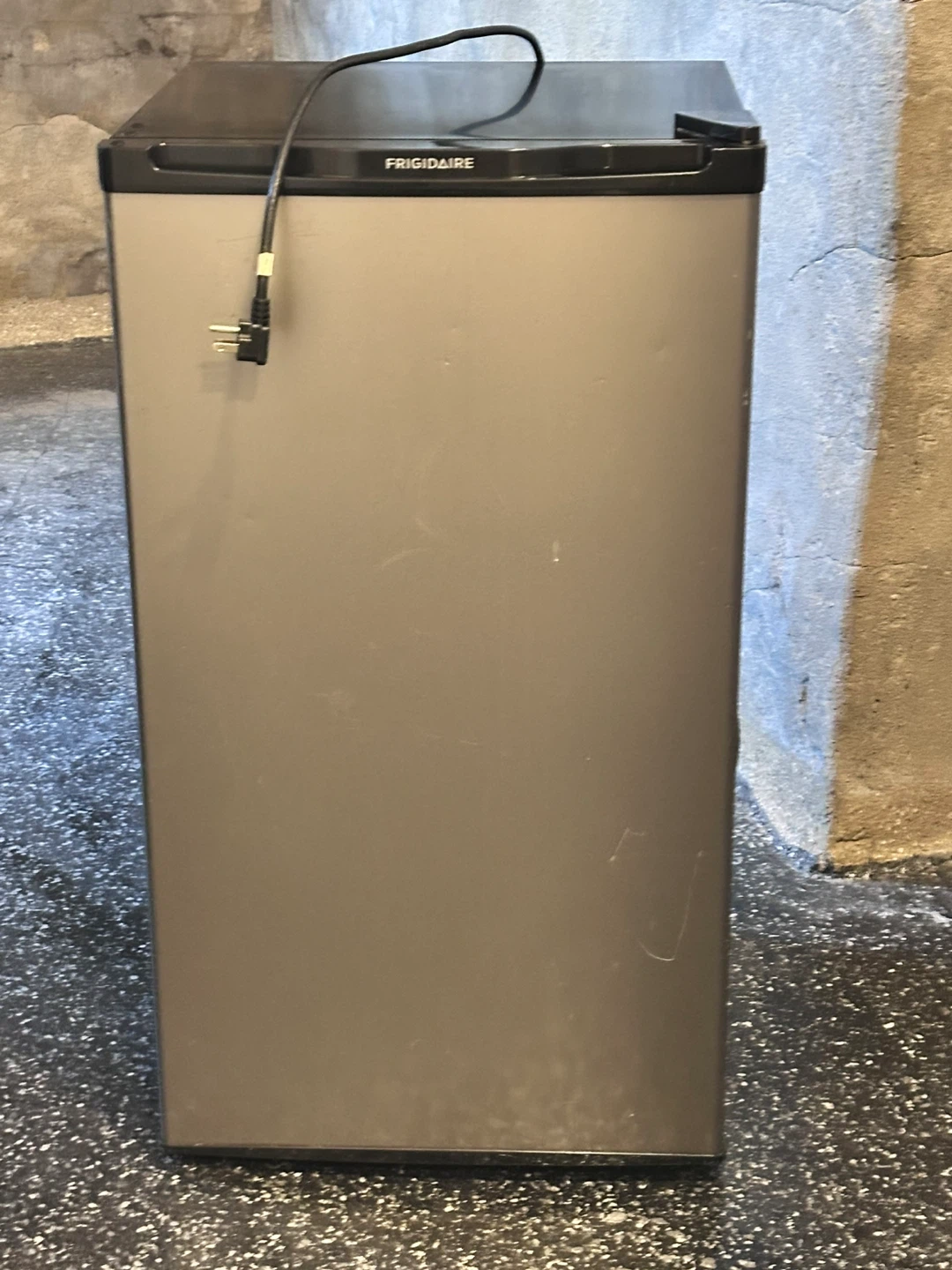 Frigidaire Mini Refrigerator