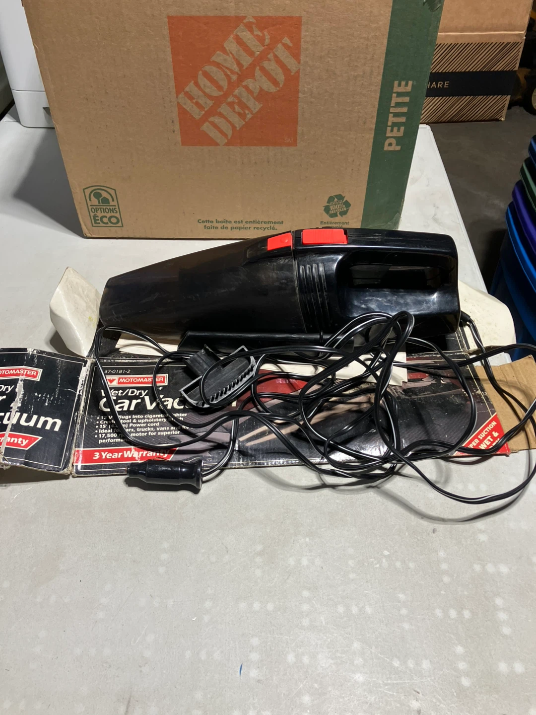 Motomaster Wet/Dry Car Vacuum