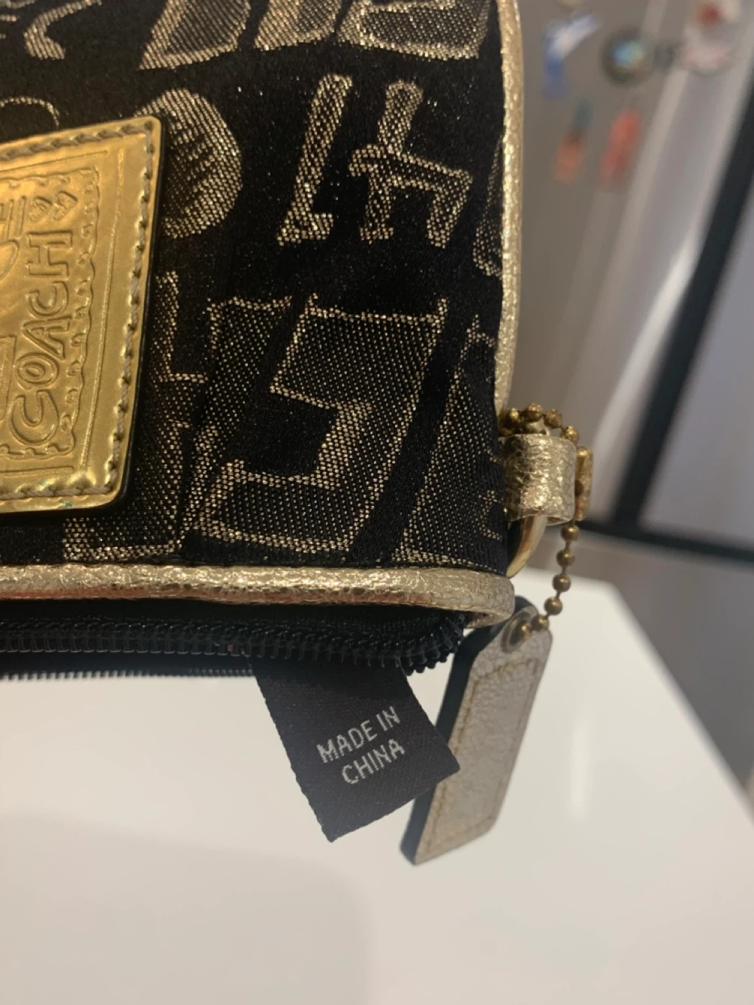 💛🖤 New Coach Poppy Gold & Black Signature Wristlet🖤💛 - photo 3