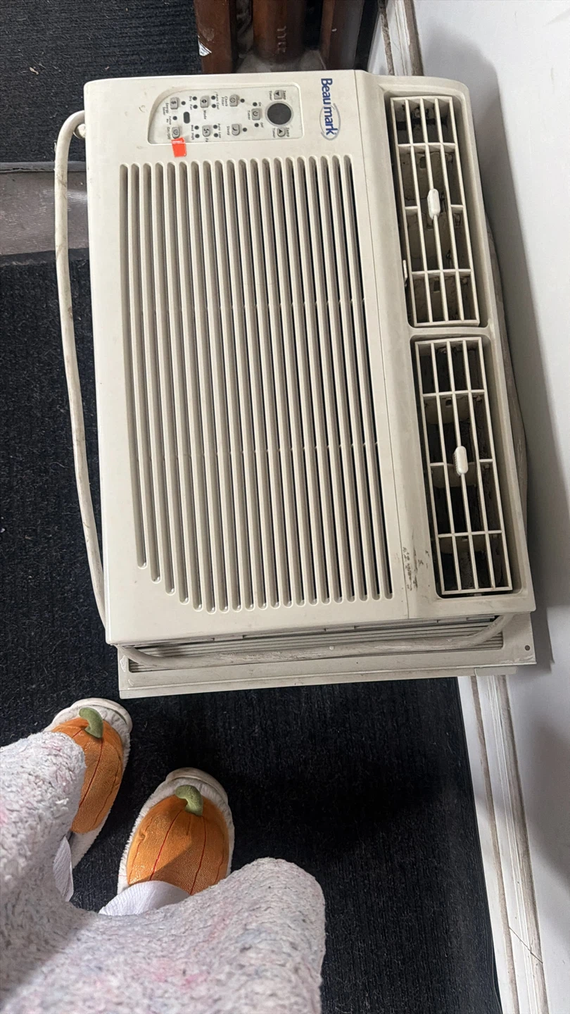 Beaumark Window Type Air Conditioner MWF-10CR-BC2