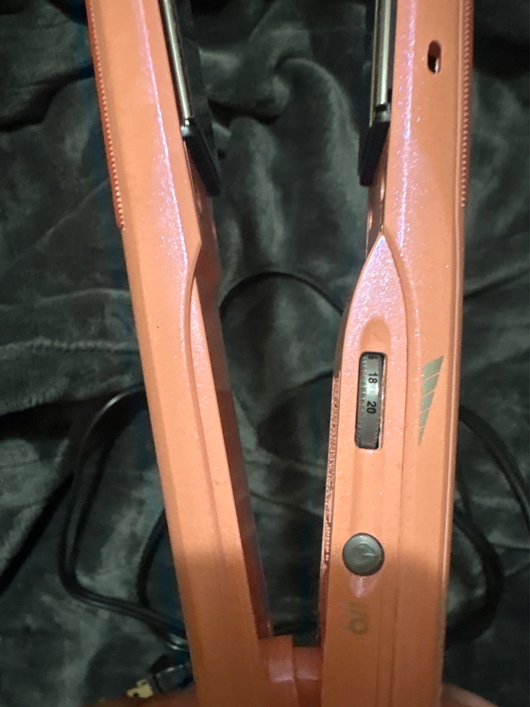 QUO Beauty Conair Hair straightener - photo 3