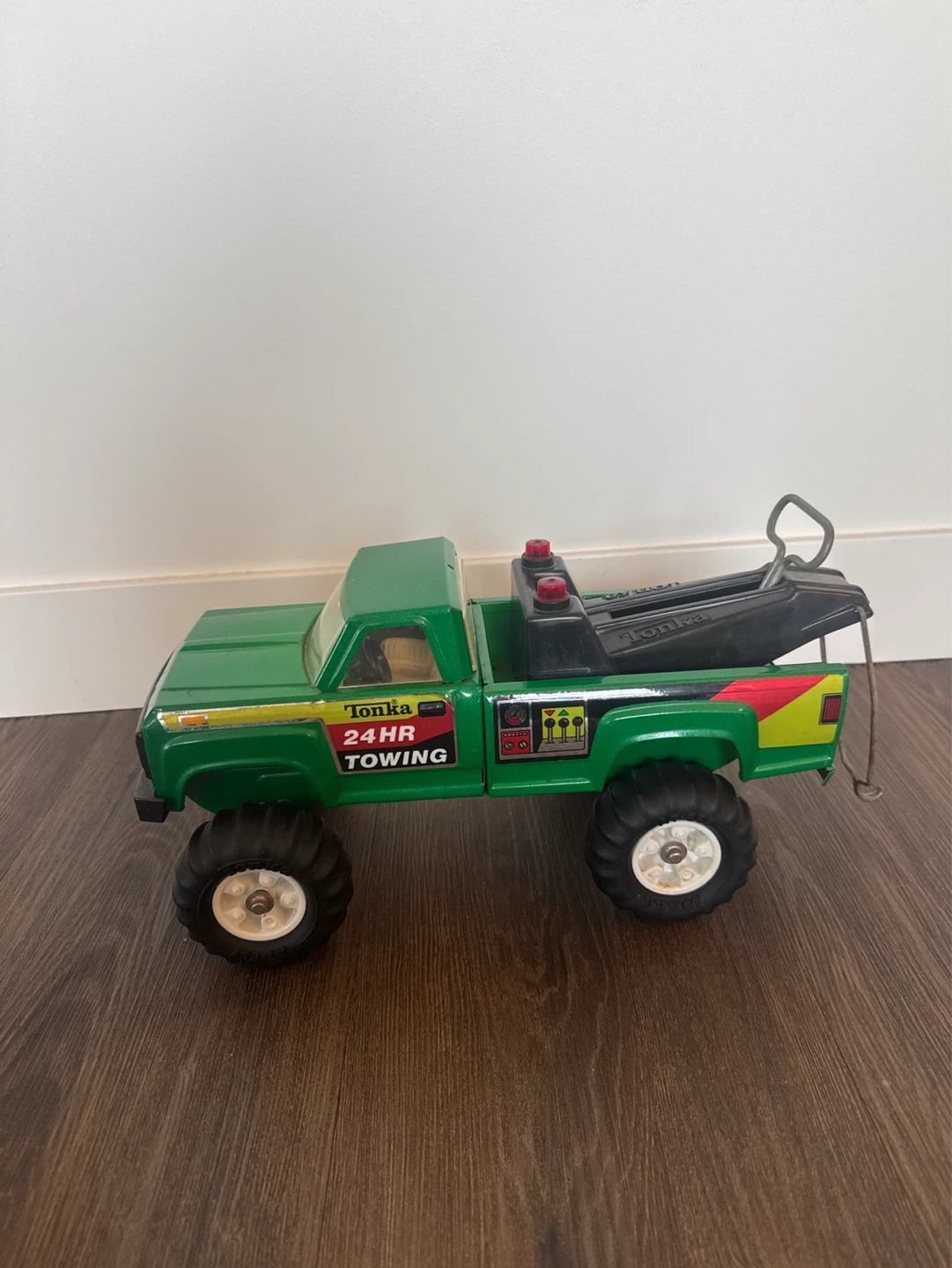 Tonka 24HR Towing Metal Truck Toy - Green - photo 3
