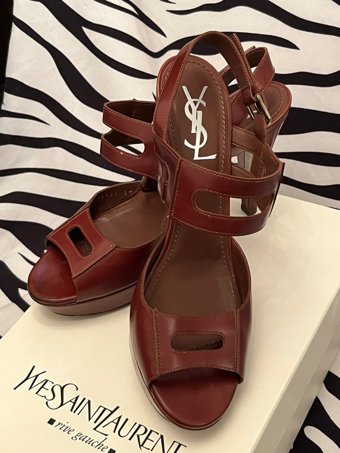 👠 Yves Saint Laurent (YSL)  size 9 platform sandals - photo 3
