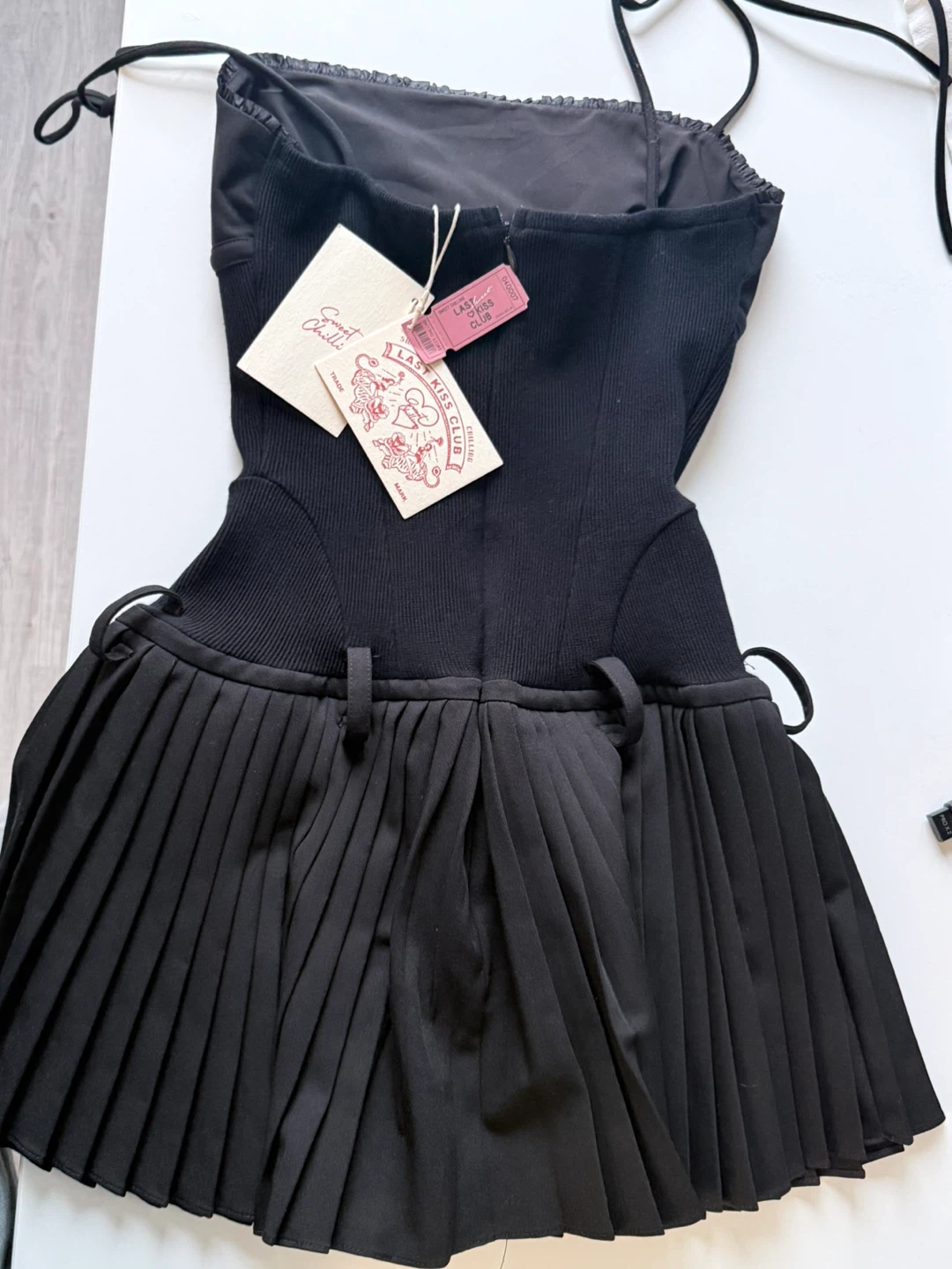 Sweet Chilling: Black Drop-Waist Pleated Mini Dress 🖤 - photo 4
