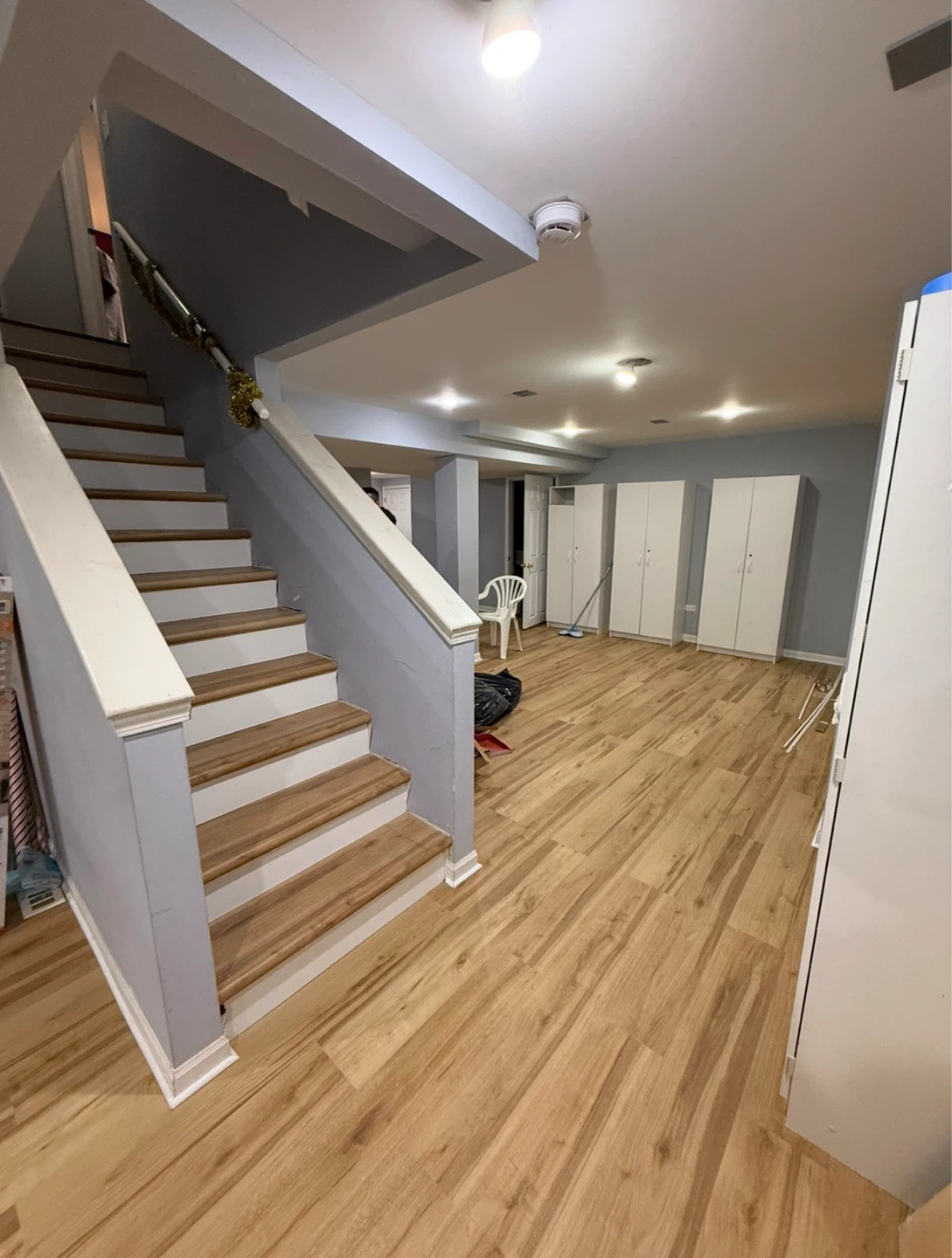 Flooring and renovation supplies - photo 3