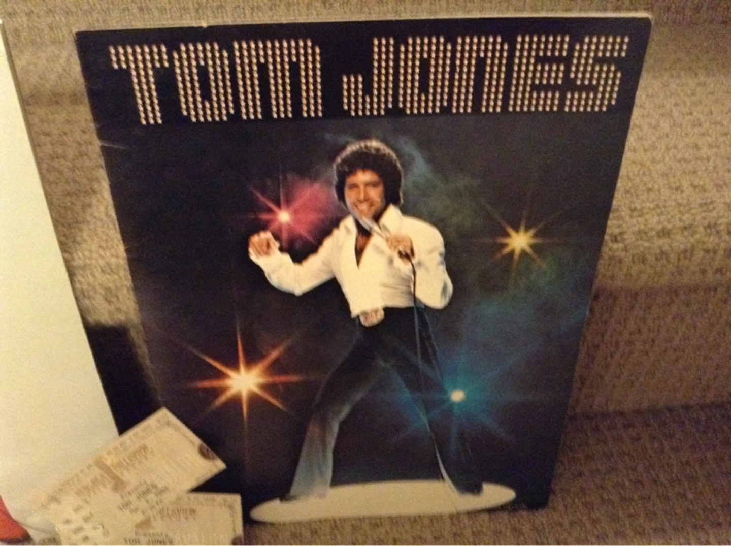 Tom Jones Souvenir Program, Tickets & Button - photo 2