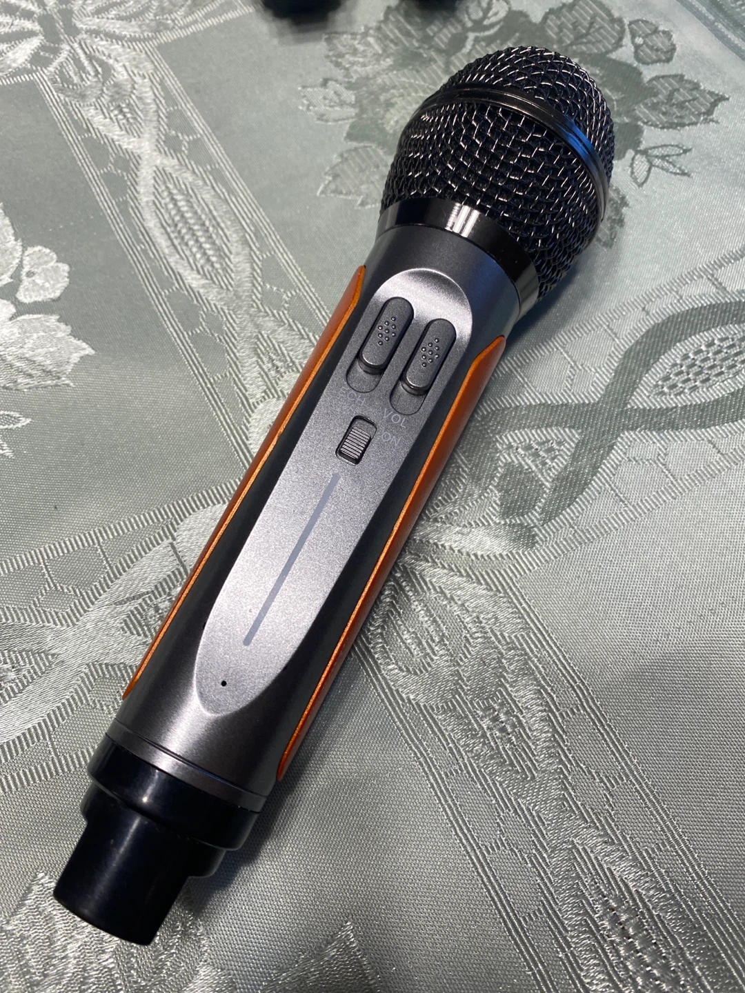 Wireless Microphones - photo 2