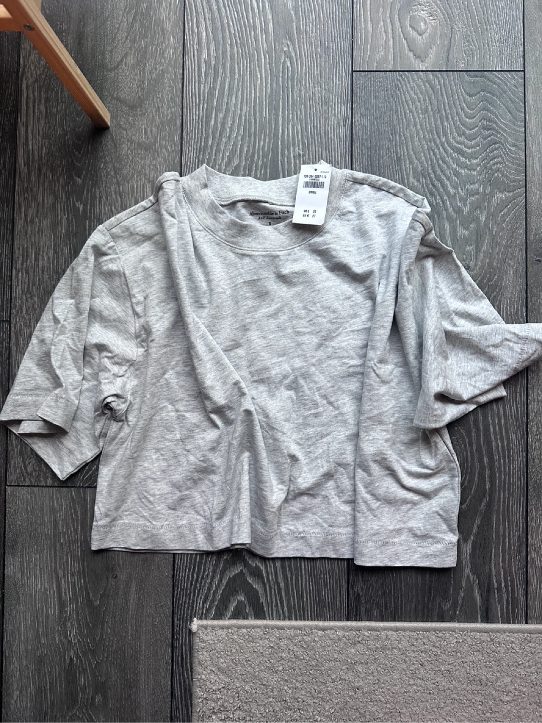 NEW Abercrombie & Fitch Grey T-Shirt - Small
