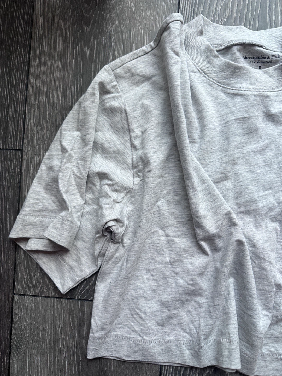 NEW Abercrombie & Fitch Grey T-Shirt - Small - photo 4
