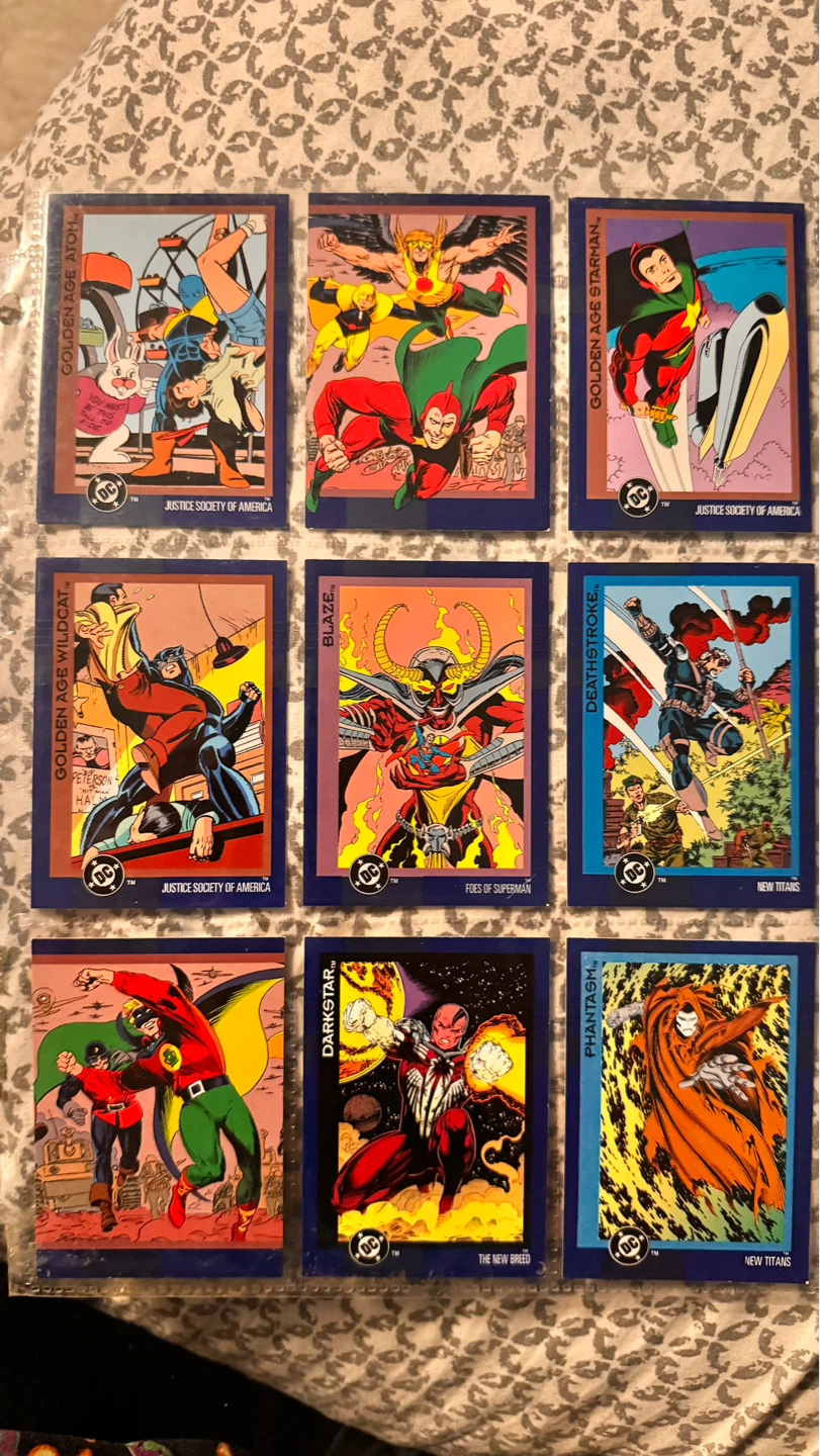 DC Comics Trading Cards - photo 2