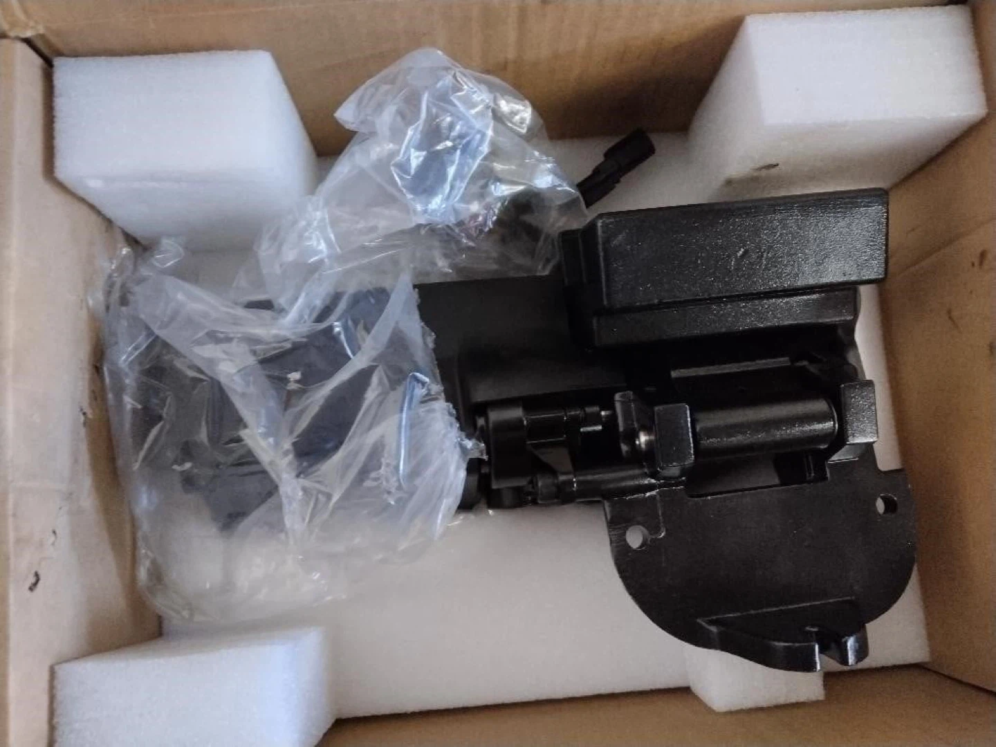 Step Motor & Bracket Assembly - photo 3