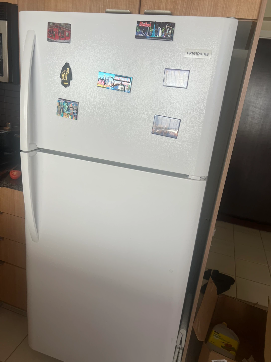 Frigidaire White Top-Freezer Refrigerator - photo 3