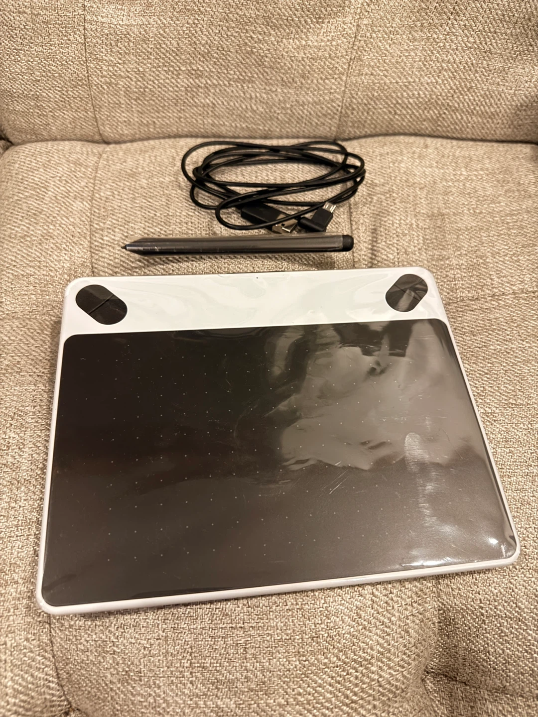 Wacom Intuos Pen Tablet CTL-490 🌱