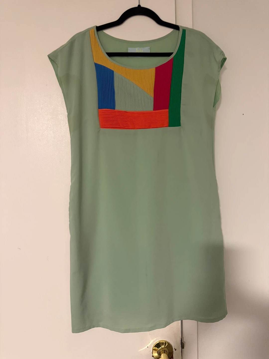 Juju s'amuse! Light Green Geometric Pleated Dress