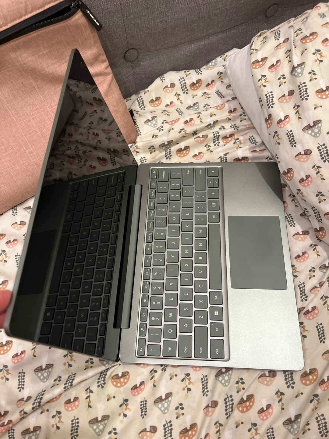 Microsoft Surface Laptop - photo 2