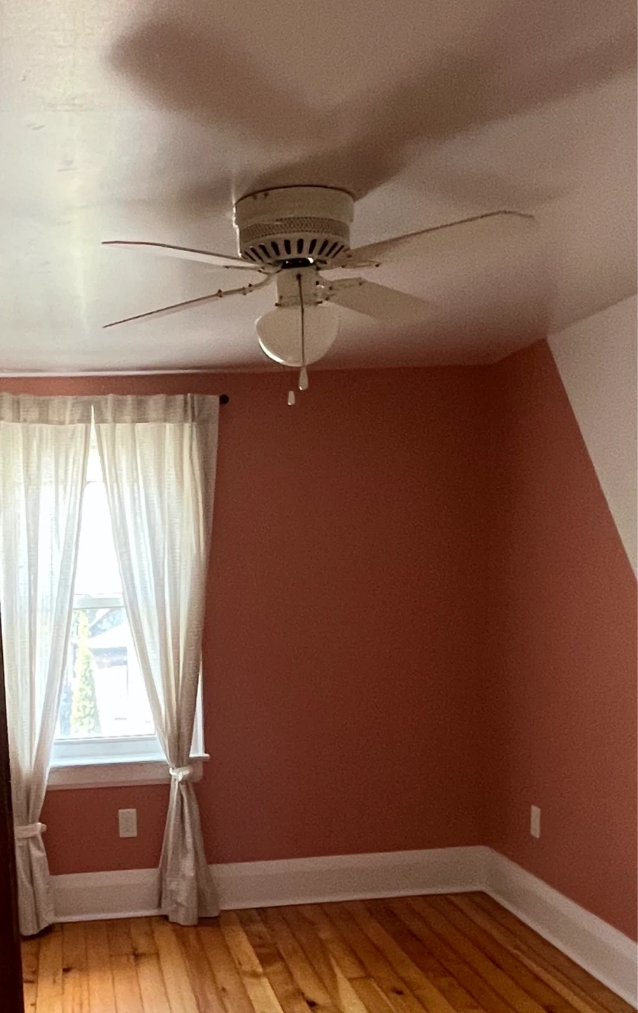 White Ceiling Fan - photo 2